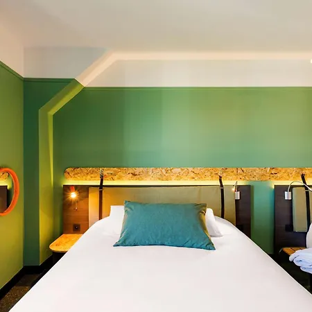 Greet Confluence Hotel