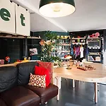 Greet Confluence Lyon