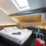 Hotel Greet Confluence
