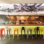 Hotel Greet Confluence