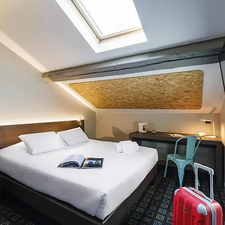 Hotel Greet Confluence