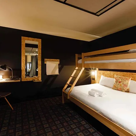 Greet Confluence Hotell 3*