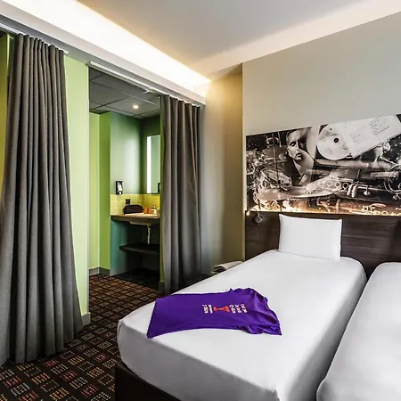 Hotel Greet Confluence
