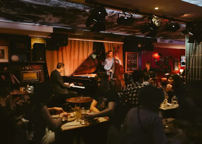 Otel Greet Confluence Lyon