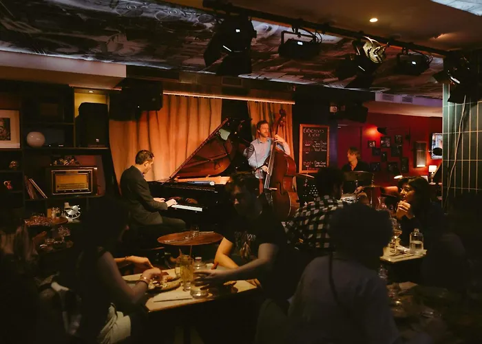 Otel Greet Confluence Lyon