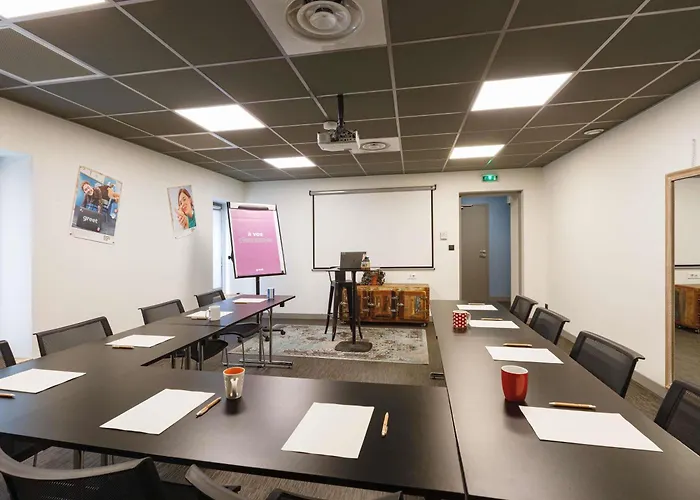 Greet Confluence Otel Lyon